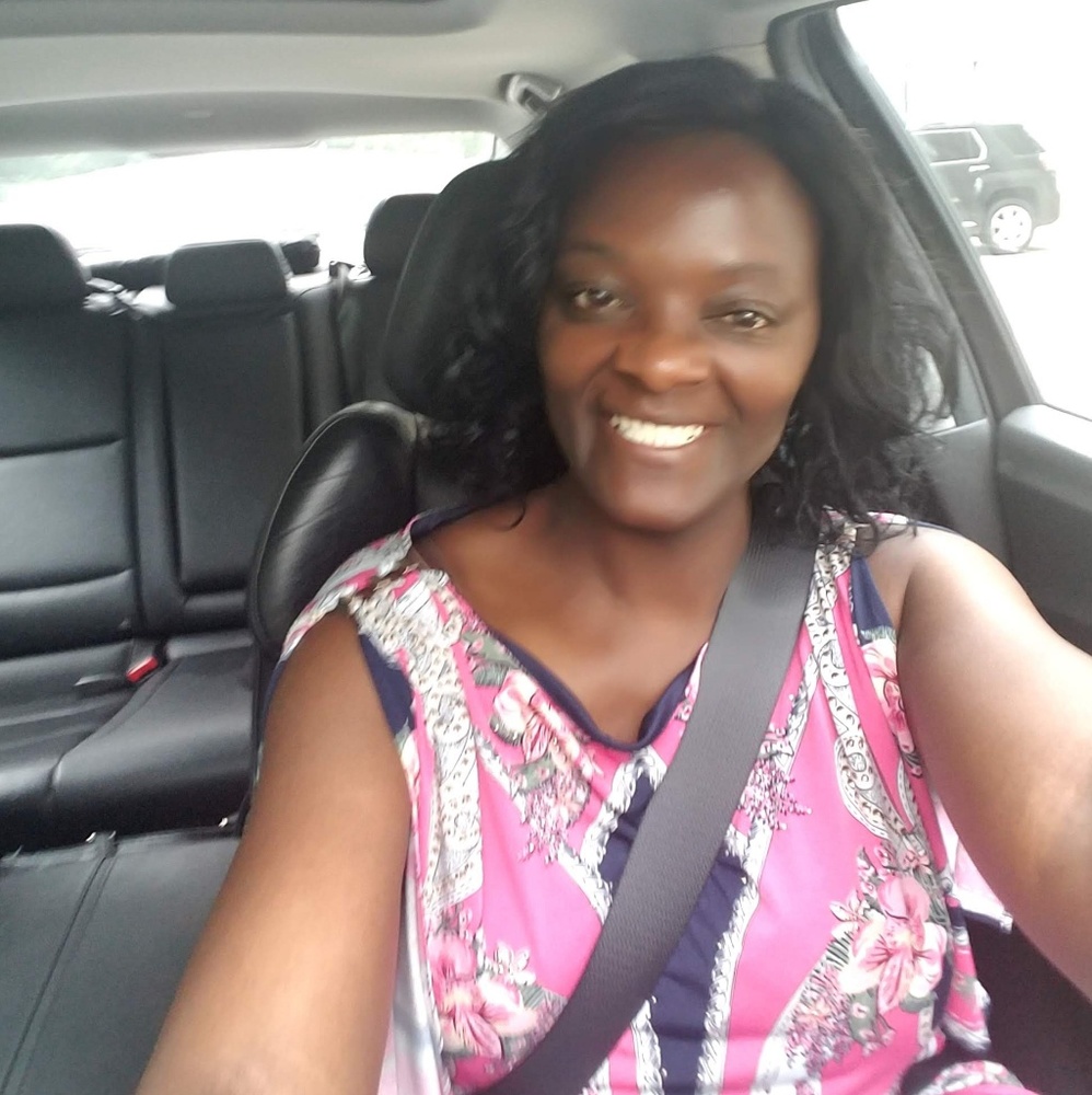 Meet your Posher, Cynthia